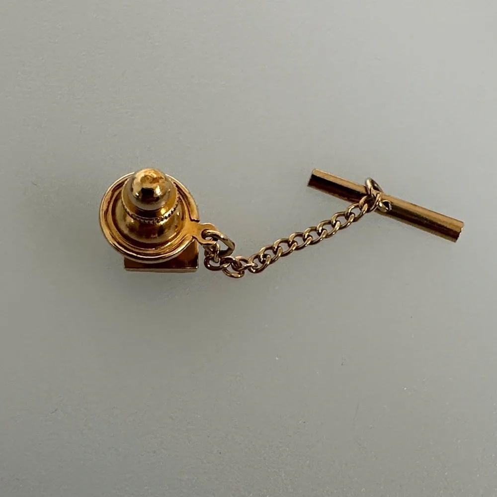 Elegant Gold Brooch
